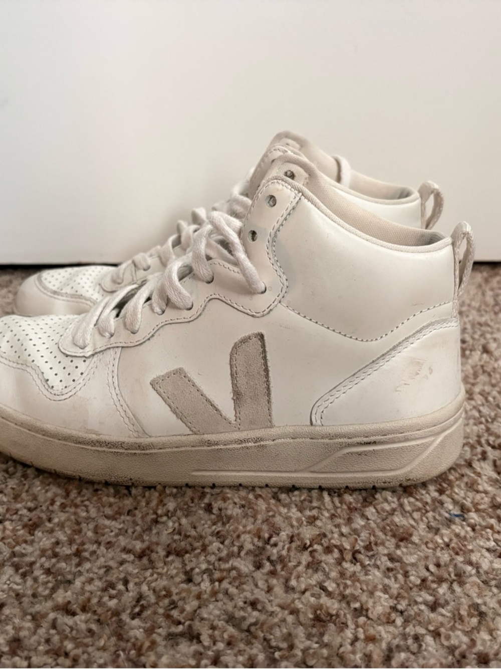 Veja Mid-Top Sneakers in White with Beige V